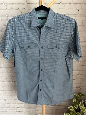 Banana Republic Men's Blue Gingham Short-Sleeve Button-Down